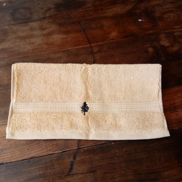 Forest Friends Gold Towel Set - Image 2