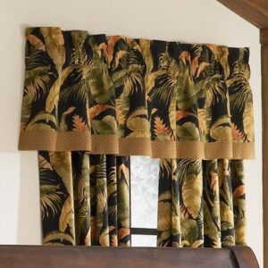 La Selva Black Tailored Valance