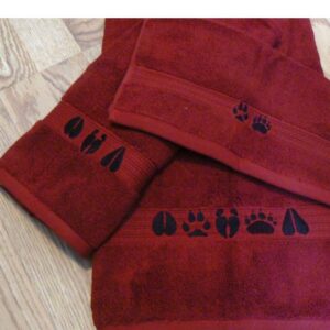 Forest Tracks Garnet Towel Set