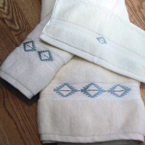 Mesa II Ivory Towel Set